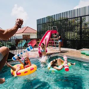 Cara Cara Hotel Kuta Lombok